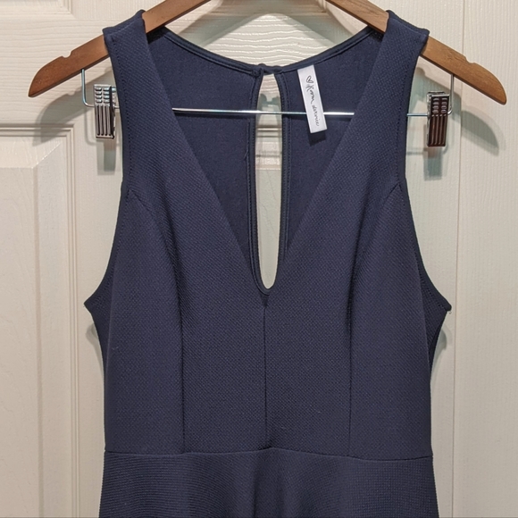 EUC Aritzia navy v-neck skater dress - Picture 6 of 8